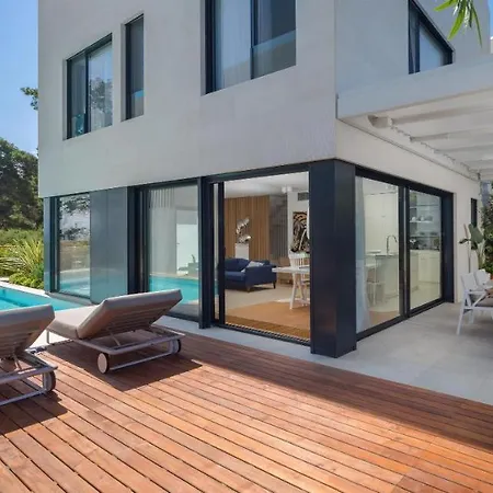 Agapao Villa *